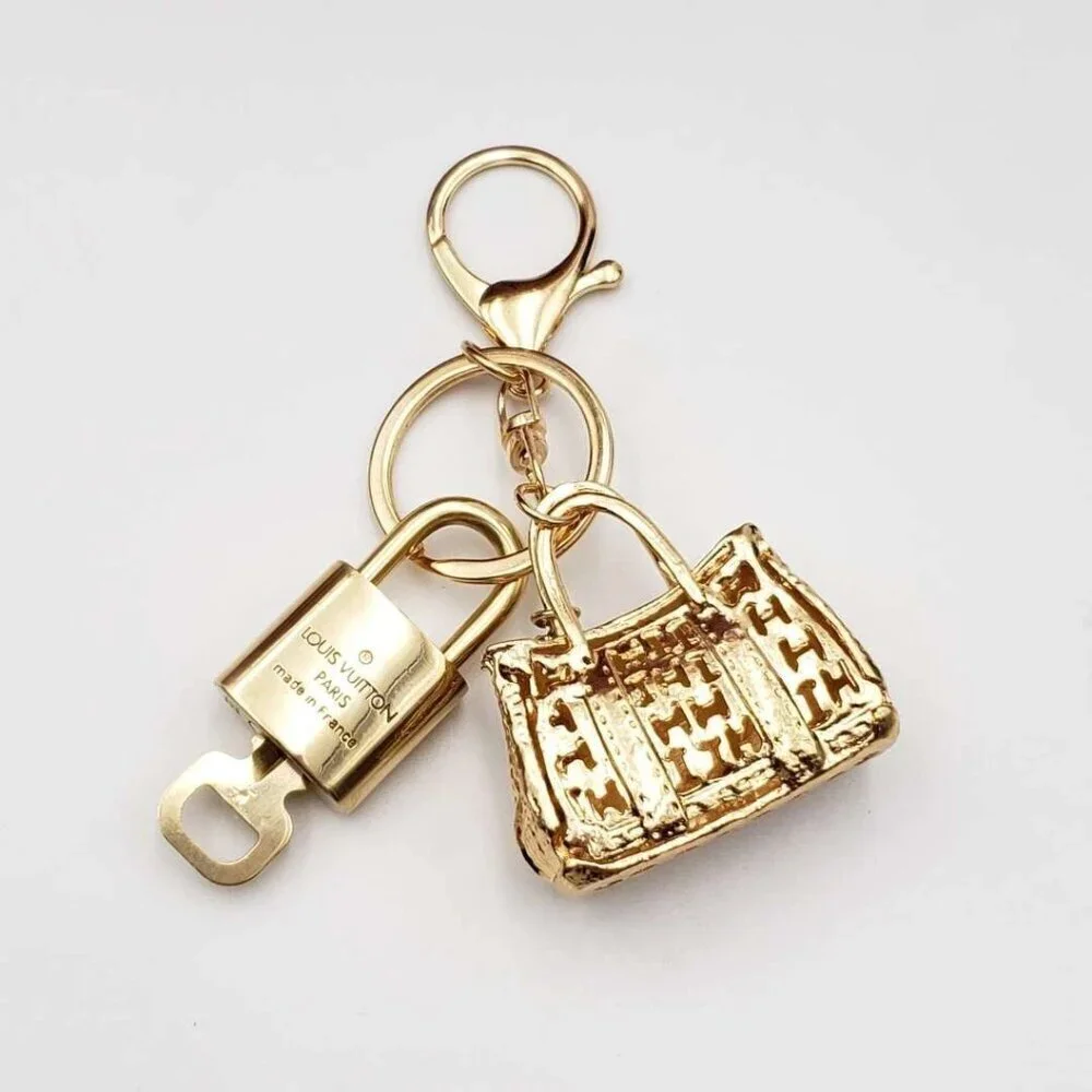 Authetnic Louis Vuitton Lock & Key w/ unbranded Rhinestone Bag Keycharm 010526 - Picture 6 of 8